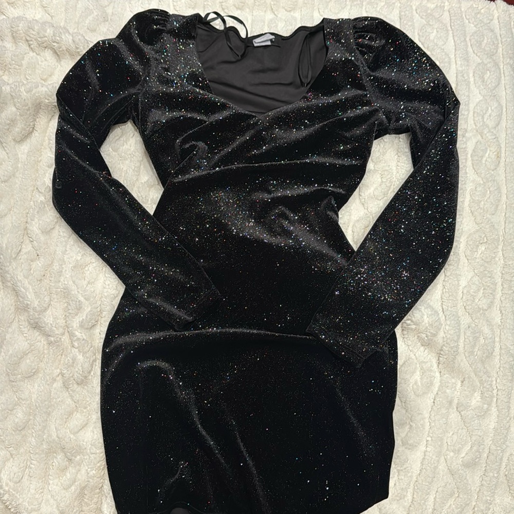 Black body on long sleeve with glitter